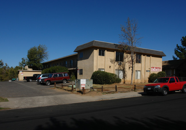 Range Apartments in Ramona, CA - Building Photo - Building Photo