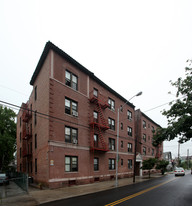 Leonia Court Apartamentos