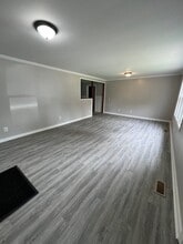 301 Dan St in Warrensburg, MO - Building Photo - Building Photo