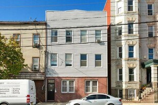 475 Palisade Ave, Unit 4 in Jersey City, NJ - Building Photo