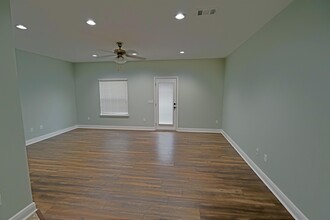 8882 White Ibis Way in Navarre, FL - Building Photo - Building Photo