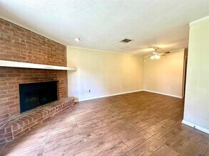 15855 Sunderland Ave in Baton Rouge, LA - Building Photo - Building Photo