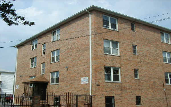 116 Tichenor St in Newark, NJ - Foto de edificio - Building Photo