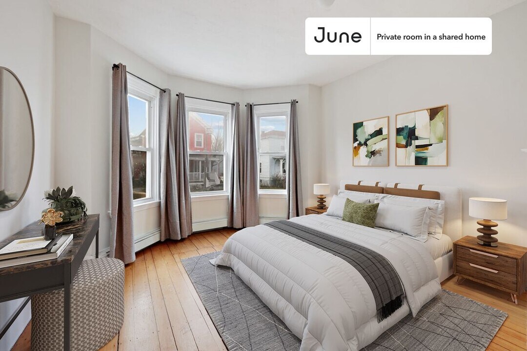 Private bedroom in 4 bed/1 bath Home in Boston, MA - Building Photo