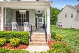 300 Kilt Dr in Chester, VA - Foto de edificio - Building Photo