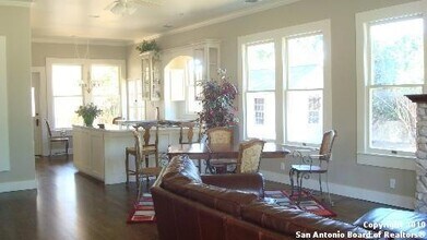 119 Idlewilde Blvd in Comfort, TX - Building Photo - Building Photo