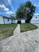 7307 W Henry St in Indianapolis, IN - Building Photo - Building Photo
