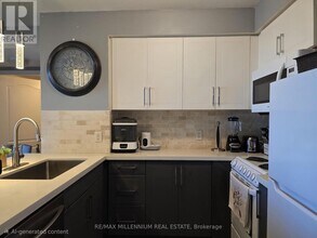 38 Lee Centre Dr in Toronto, ON - Building Photo - Building Photo