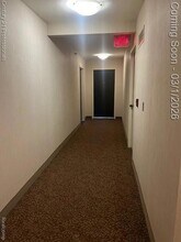 5000 Town Center, Unit 1301 in Southfield, MI - Foto de edificio - Building Photo