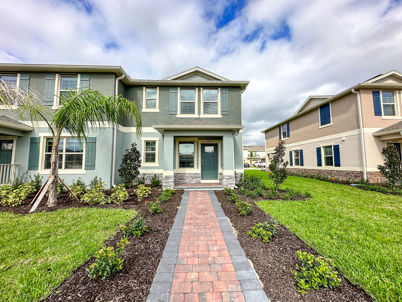 13133 Bounty Ave in Oakland, FL - Building Photo