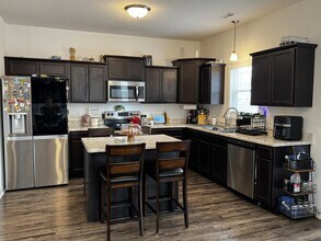 407 Cattle Ranch Ln in Jacksonville, NC - Building Photo - Building Photo