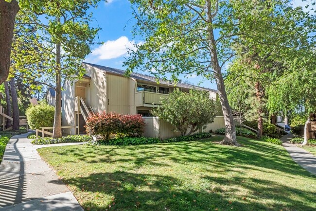 property at 978 Kiely Blvd
