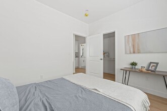 1056 Walter Ave in Tustin, CA - Building Photo - Building Photo