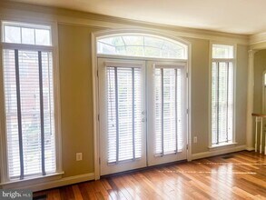 6403 Velliety Ln in West Springfield, VA - Building Photo - Building Photo