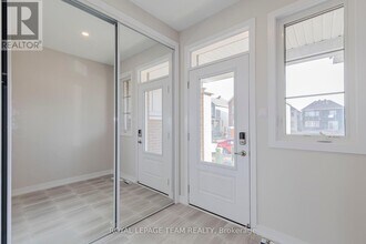 2060 POSTILION St in Ottawa, ON - Building Photo - Building Photo