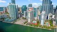 1155 Brickell Bay Dr in Miami, FL - Building Photo - Building Photo