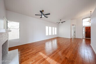 9429 E Camino Del Santo in Scottsdale, AZ - Building Photo - Building Photo