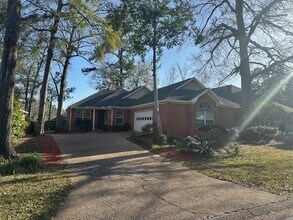 1627 New Legend Ct in Tallahassee, FL - Building Photo - Building Photo