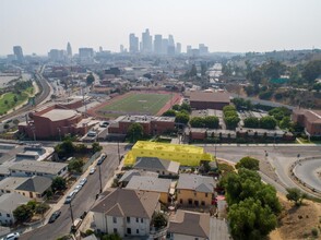 455 Savoy St in Los Angeles, CA - Foto de edificio - Building Photo