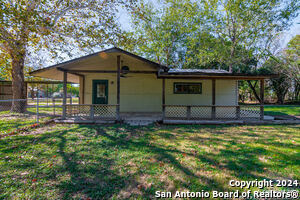 292 Old San Antonio Rd-Unit -Building 17 Suite 103 in McQueeney, TX - Building Photo