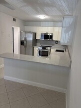 124 Stratford I in West Palm Beach, FL - Building Photo - Building Photo