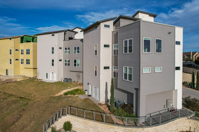 Lakeside at the Park in Austin, TX - Building Photo - Building Photo