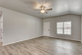 710 League Cir in Noble, OK - Building Photo - Building Photo