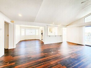 5106 W Shr Dr in New Port Richey, FL - Building Photo - Building Photo