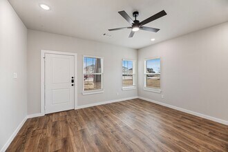 4041 Lecroy Ct in Midlothian, TX - Building Photo - Building Photo