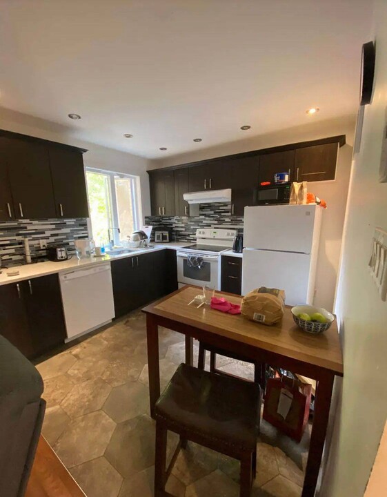 3712 Coloniale Av in Montréal, QC - Building Photo