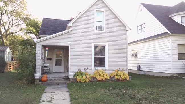 property at 114 E Twelfth St