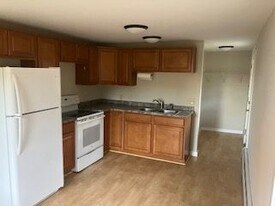 450 Main St in Fairfax, VT - Building Photo