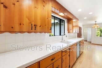 10 Corte Del Rey in Orinda, CA - Building Photo - Building Photo