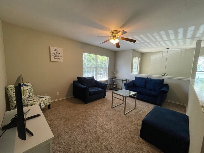 10506 Tiger Way, Unit A in San Antonio, TX - Foto de edificio - Building Photo