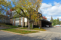 Leonard Hills Apartments in Grand Rapids, MI - Foto de edificio - Building Photo