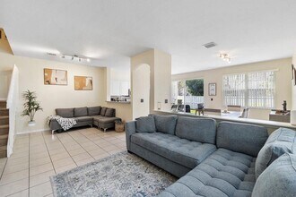 9090 NW 40th Pl in Sunrise, FL - Building Photo - Building Photo