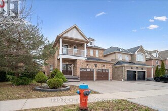 1309 Kestell Blvd. in Oakville, ON - Building Photo - Building Photo