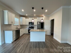 19108 Yellow Birch Dr in Charlotte, NC - Building Photo - Building Photo