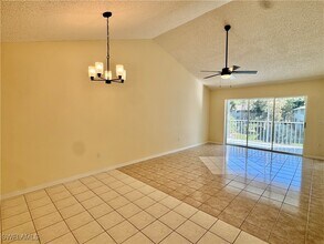 5665 Whitaker Rd in Naples, FL - Building Photo - Building Photo