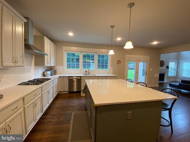 2233 N Underwood St in Falls Church, VA - Building Photo - Building Photo