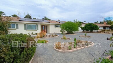 255 Camino Del Cerro Grande in Bonita, CA - Foto de edificio - Building Photo