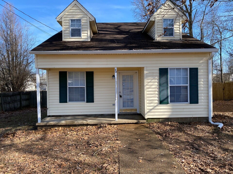 14 Countryside Dr in Jackson, TN - Building Photo