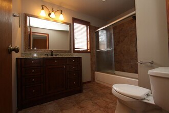4155 West Lake Sammamish Pkwy NE in Redmond, WA - Building Photo - Building Photo