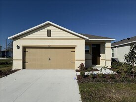 1511 Ellesmere Ave in Haines City, FL - Building Photo