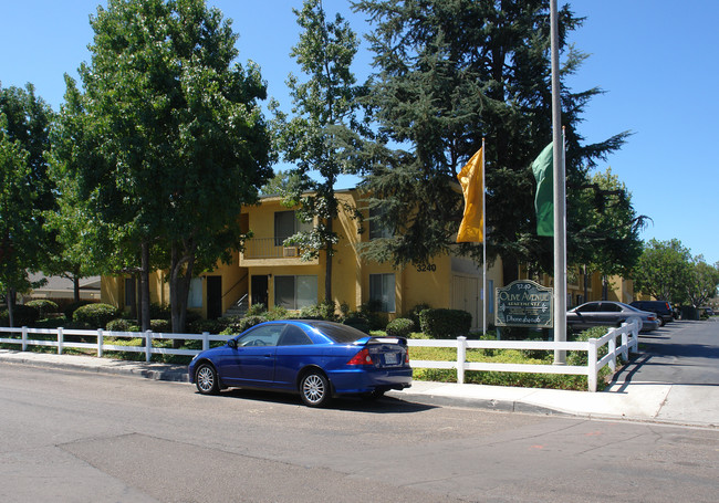 Olive Avenue Apartments in Lemon Grove, CA - Building Photo - Building Photo