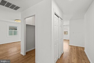 29 Hinsdale Ln in Willingboro, NJ - Building Photo - Building Photo