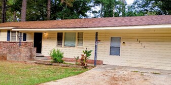 3112 Revere St in Jackson, MS - Building Photo