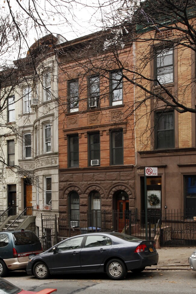 613 W 138th St in New York, NY - Foto de edificio - Building Photo