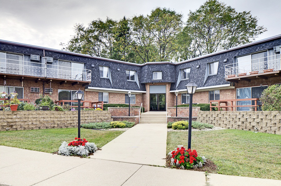 Whitcomb Square Senior Apartment Homes (55+) in Madison, WI - Building Photo