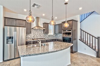 10640 Sariah Skye Ave in Las Vegas, NV - Building Photo - Building Photo